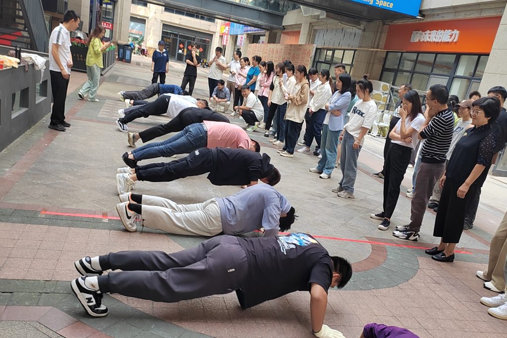 認(rèn)真生活，快樂(lè)工作！丨三贏(yíng)人力第三季度會(huì)議暨團(tuán)建活動(dòng)圓滿(mǎn)舉辦！